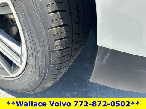 Used 2021 Ford Edge Titanium w/ Equipment Group 301A FWD image 13