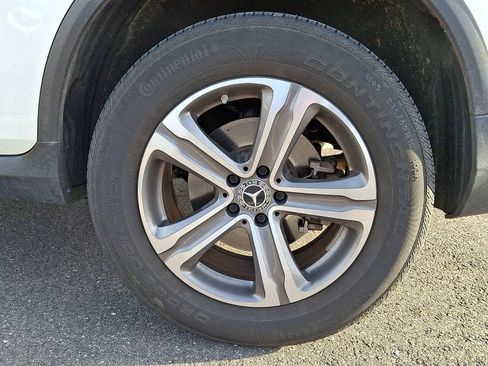 Used 2022 Mercedes-Benz GLC 300 4MATIC image 4