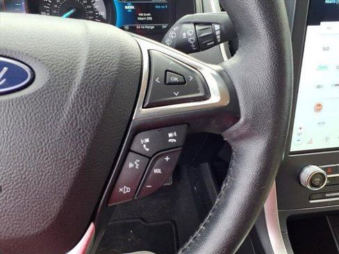 Used 2023 Ford Edge SEL image 28