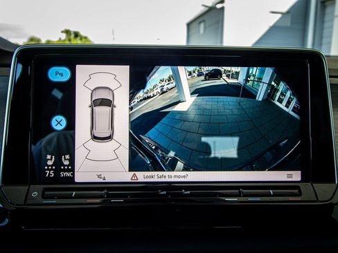 New 2026 Volkswagen Atlas Cross Sport SE image 4