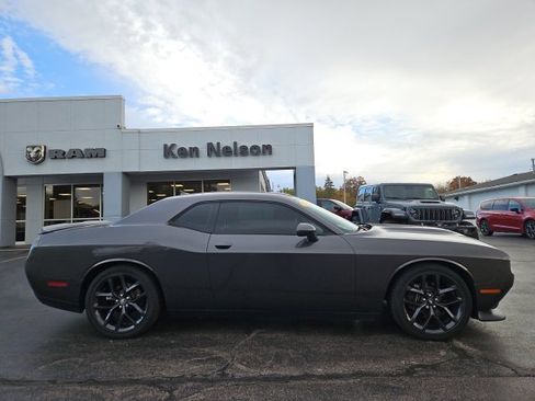 Used 2021 Dodge Challenger GT w/ Plus Package image 18