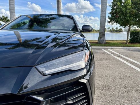 Used 2021 Lamborghini Urus image 32