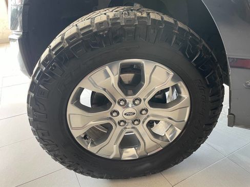 Used 2022 Ford F150 Platinum w/ Trailer Tow Package image 11