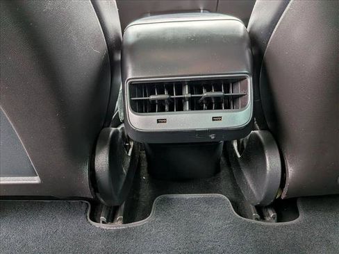 Used 2019 Tesla Model 3 Mid Range RWD image 17