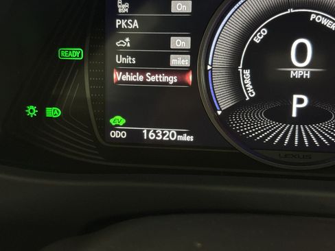 Used 2024 Lexus UX 250h FWD image 21