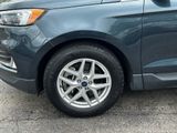 Used 2022 Ford Edge SEL w/ Convenience Package image 2