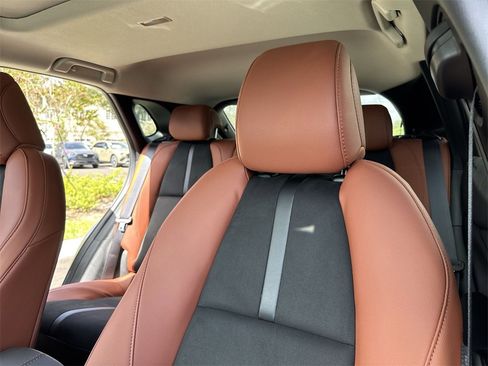 New 2024 MAZDA CX-30 Carbon image 44