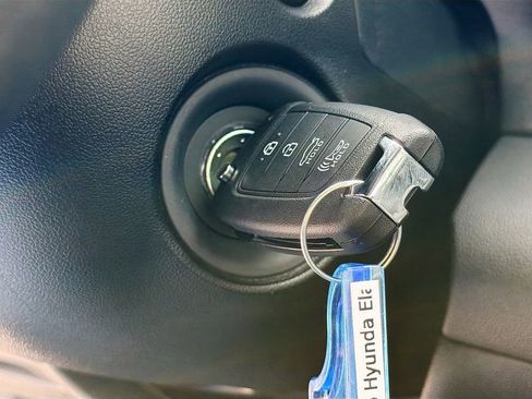 New 2026 Hyundai Elantra SE image 31