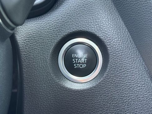 Used 2025 Toyota Corolla SE FWD image 25