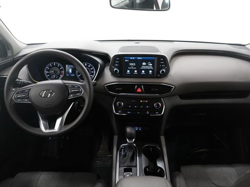 Used 2020 Hyundai Santa Fe SE image 15