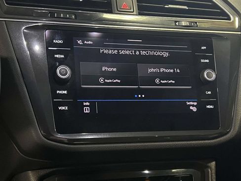 Used 2022 Volkswagen Tiguan SE AWD/4WD image 18