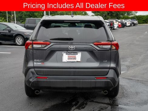Certified 2022 Toyota RAV4 LE FWD image 4