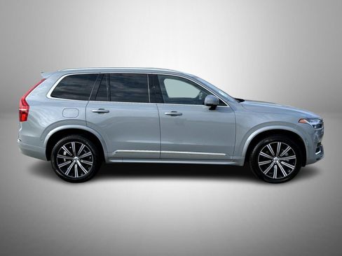 Used 2024 Volvo XC90 B6 Plus image 4