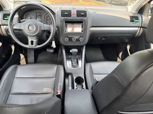 Used 2010 Volkswagen Jetta Limited Edition FWD image 20