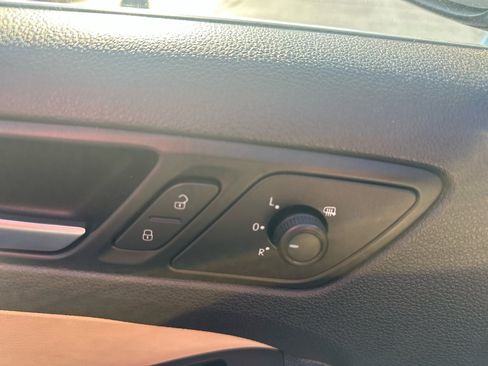 Used 2017 Volkswagen Jetta SE image 36