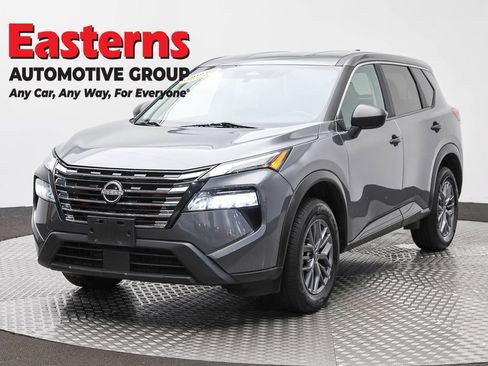 Used 2024 Nissan Rogue S AWD/4WD image 1