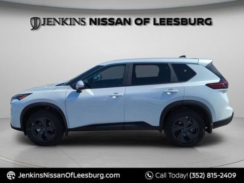 New 2026 Nissan Rogue SV FWD image 11