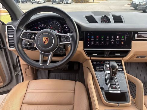 Used 2022 Porsche Cayenne Platinum Edition image 52