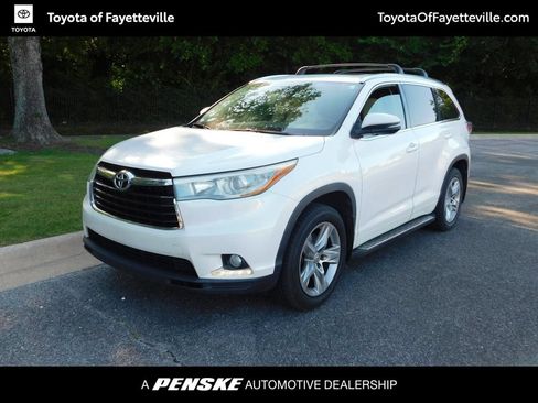 Used 2015 Toyota Highlander Limited FWD image 1