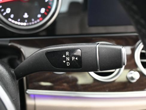 Used 2019 Mercedes-Benz E 300 image 22