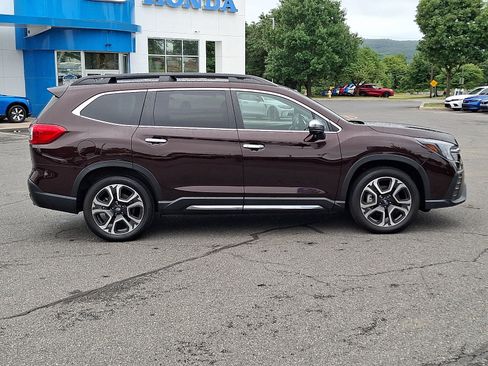 Used 2023 Subaru Ascent Touring AWD/4WD image 7