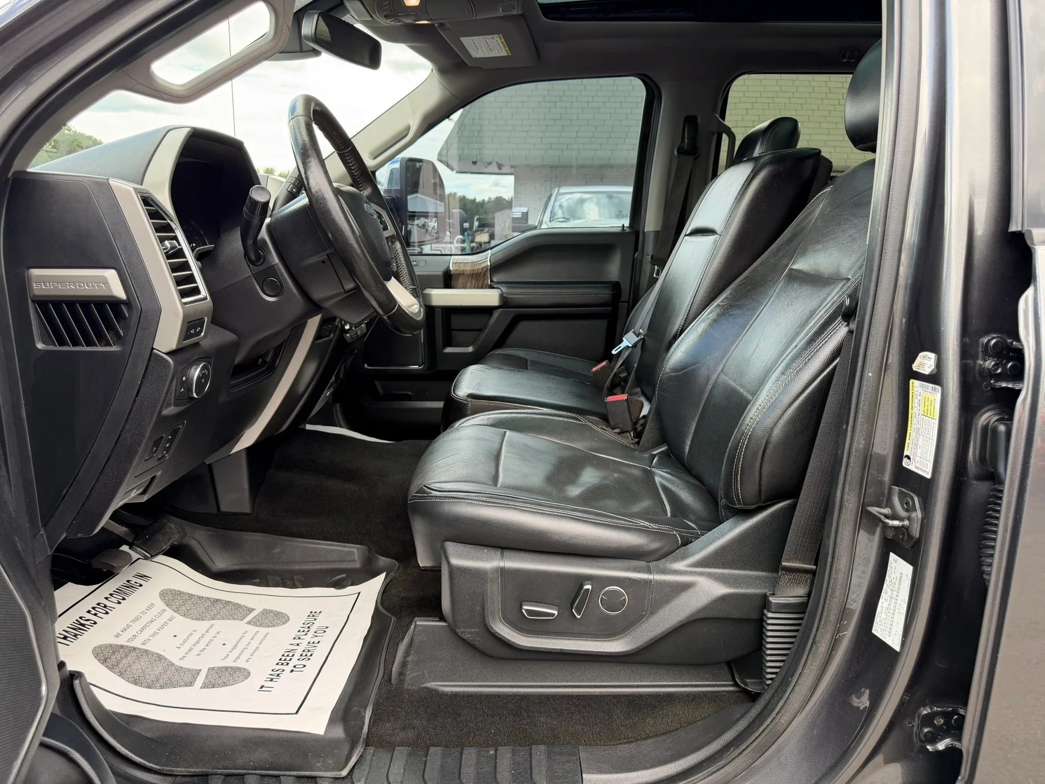 Used 2017 Ford F450 Lariat w/ Lariat Ultimate Package AWD/4WD image 22