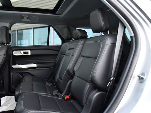 Used 2023 Ford Explorer XLT w/ Equipment Group 202A image 22