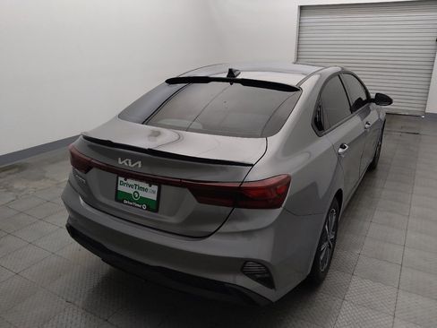 Used 2024 Kia Forte LXS w/ LXS Technology Package FWD image 7