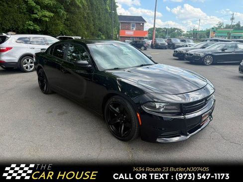 Used 2021 Dodge Charger SXT w/ Plus Group RWD image 7