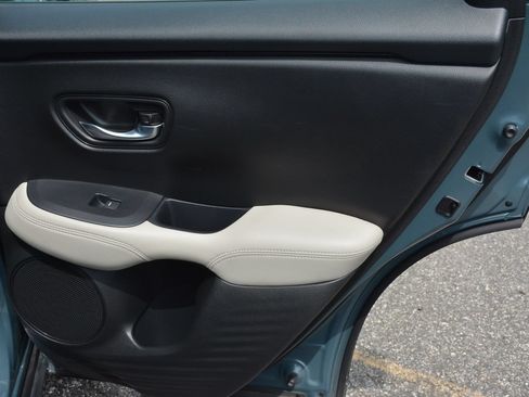 Used 2023 Honda HR-V LX image 18