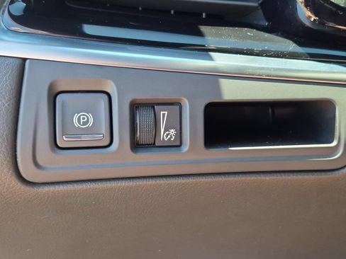 Certified 2024 Cadillac XT6 Luxury w/ LPO, Floor Liner Package AWD/4WD image 16