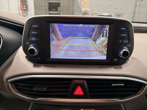 Used 2019 Hyundai Santa Fe SE image 18
