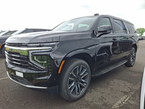 New 2026 Chevrolet Suburban LS w/ LS Custom Edition AWD/4WD image 2