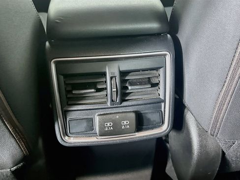 Used 2019 Subaru Forester Premium AWD/4WD image 27