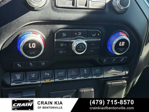 Used 2022 GMC Sierra 2500 AT4 w/ AT4 Preferred Package image 18