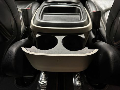 Used 2017 Chrysler Pacifica Touring-L w/ Tire & Wheel Group image 44