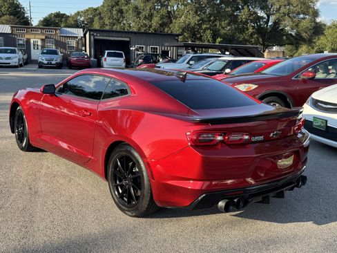 Used 2021 Chevrolet Camaro LT image 5