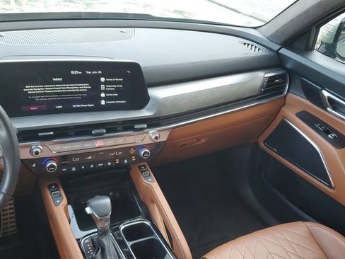 Certified 2025 Kia Telluride SX Prestige X-Line AWD/4WD image 16