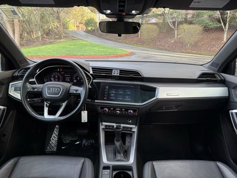 Used 2021 Audi Q3 2.0T Premium image 12