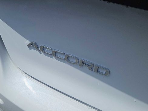 Used 2025 Honda Accord SE image 11