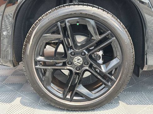 Used 2026 Volkswagen Tiguan SE R-Line FWD image 19