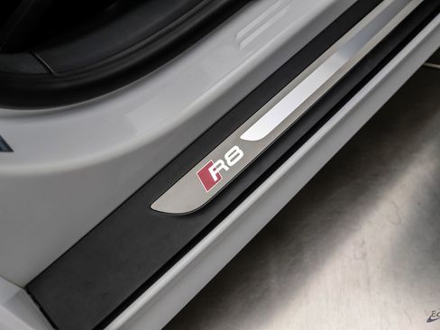 Used 2018 Audi R8 V10 image 61