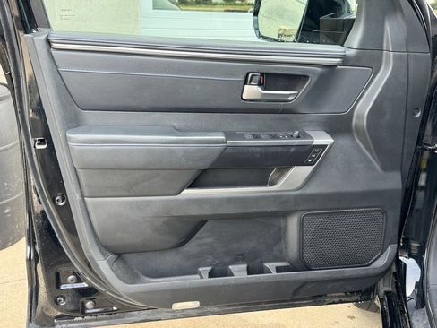 Used 2024 Toyota Tundra Platinum AWD/4WD image 18
