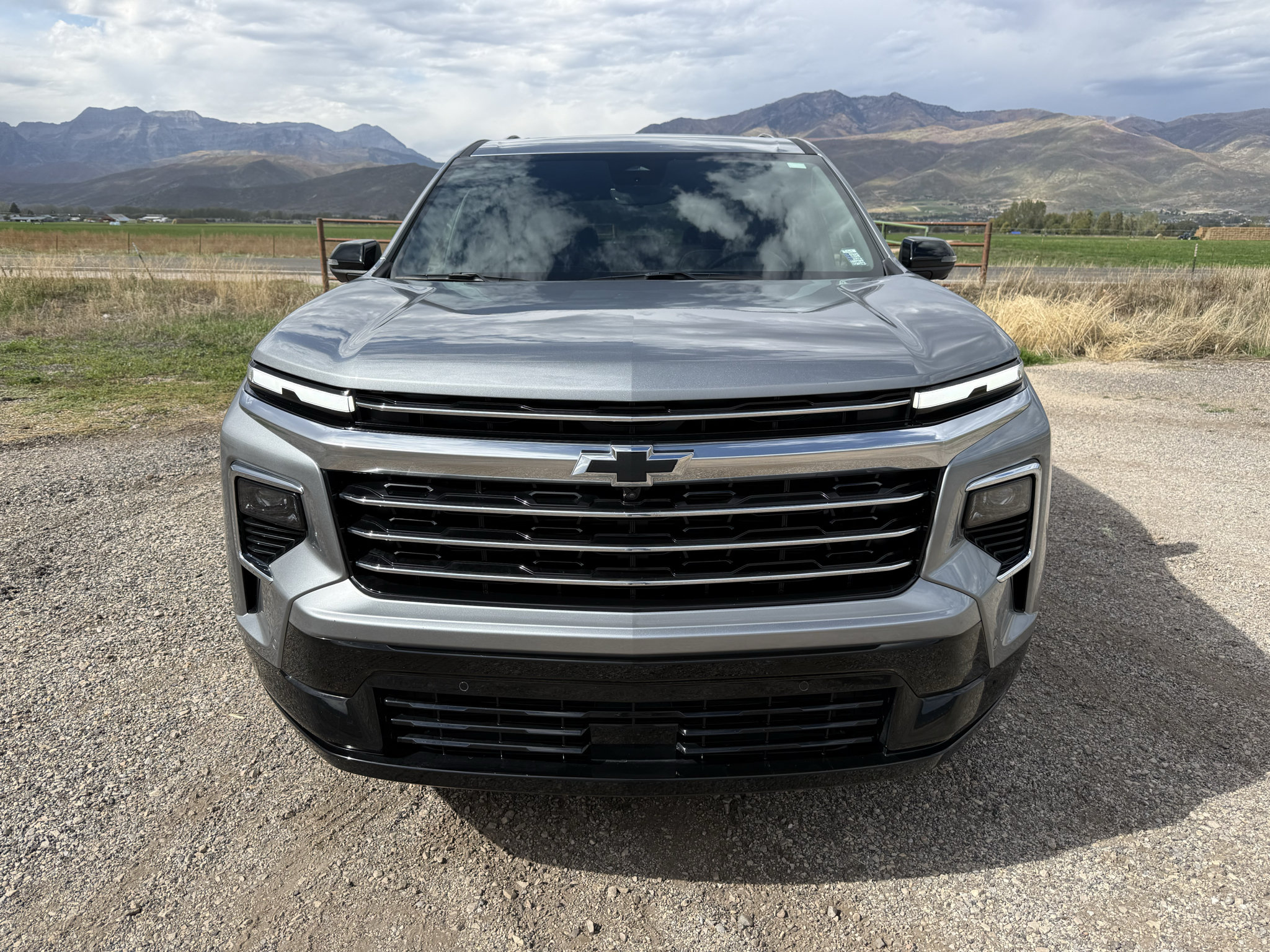 Used 2025 Chevrolet Traverse High Country AWD/4WD image 2