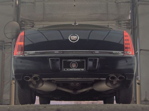 Used 2008 Cadillac DTS image 10