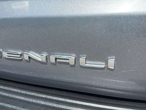 Used 2021 GMC Yukon Denali w/ Denali Premium Package AWD/4WD image 26