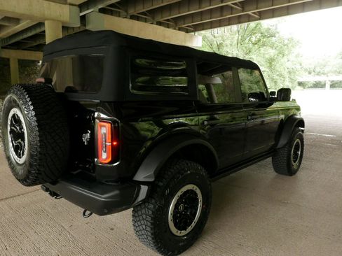 Used 2021 Ford Bronco Badlands image 43