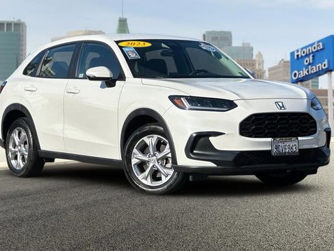 Certified 2023 Honda HR-V LX image 2