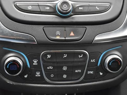 Used 2024 Chevrolet Equinox LT image 33