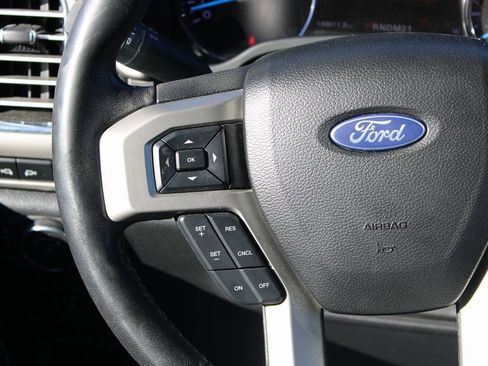 Used 2017 Ford F250 Lariat w/ Lariat Value Package image 16